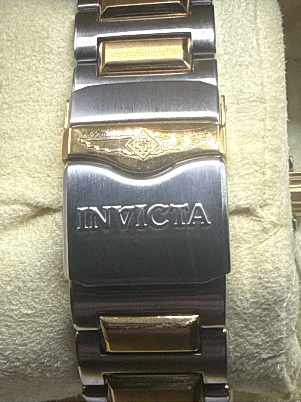 Invicta Akula model 23101 Blue Dial Gold/Silver New Battery
